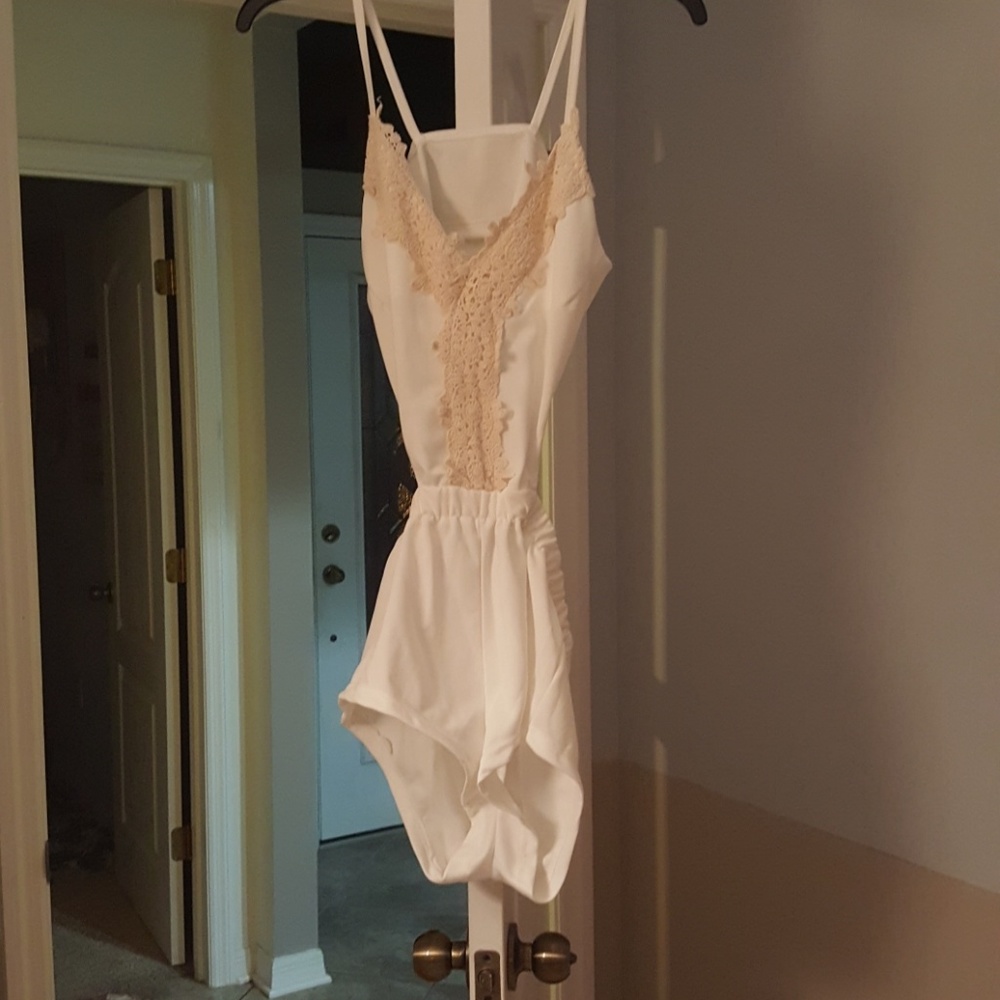 One piece short outfit